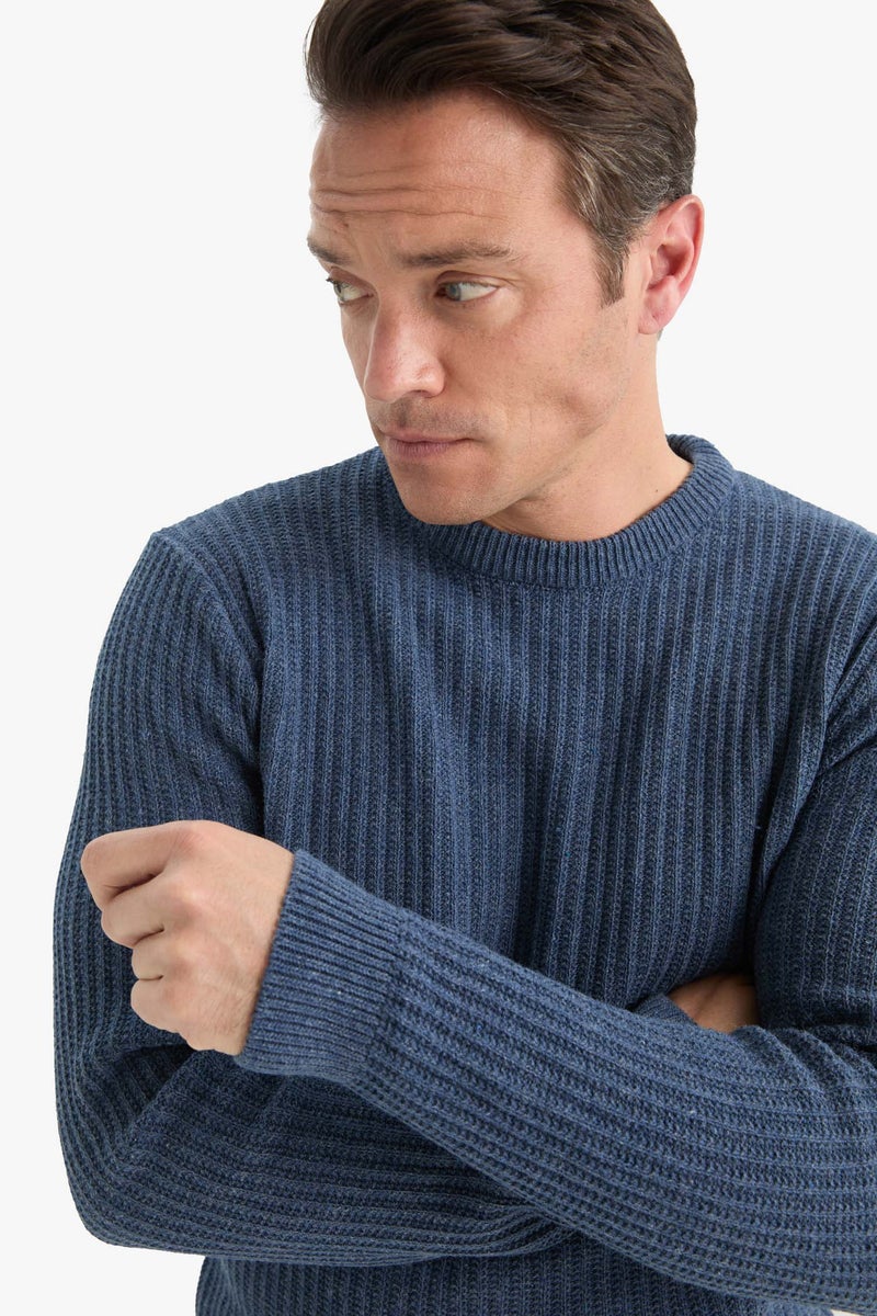 ديفاكتو بلوفر تريكو بيزك محاك قصة عادية برقبة مستديرة نيلي فاتح - Image 4